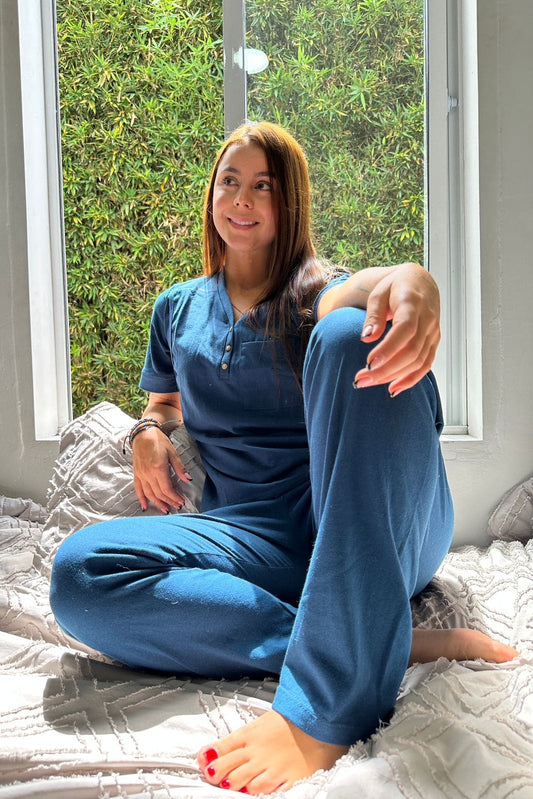 Pijama Cuello en V Tres Botones Azul Petróleo