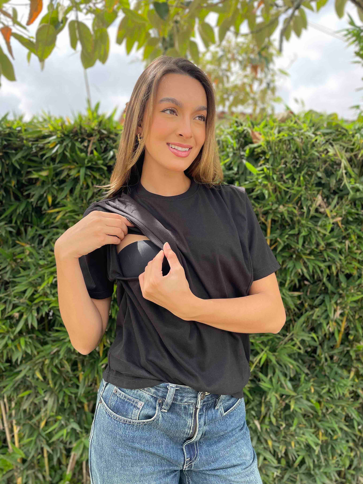 Camiseta con recogido frente Negro