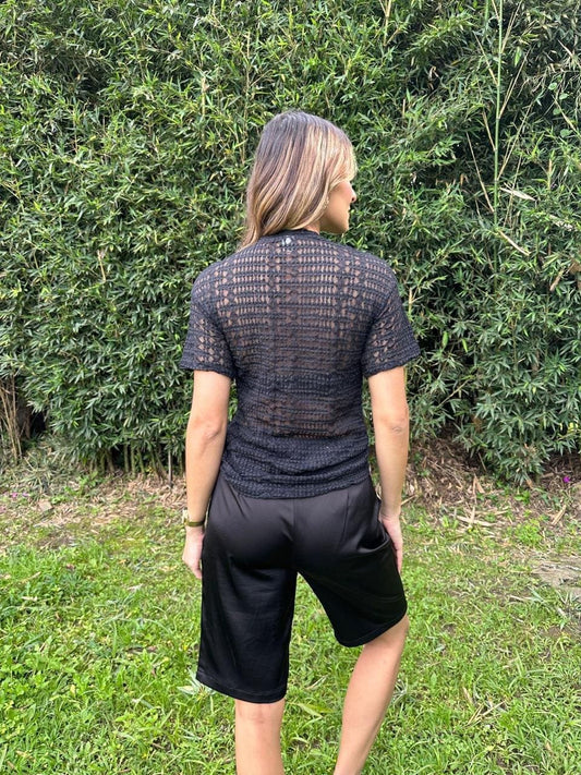 Camiseta Blonda Manga Corta Negro