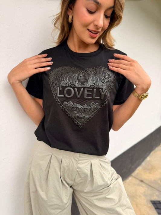 Camiseta Estampado Corazón Color Negro
