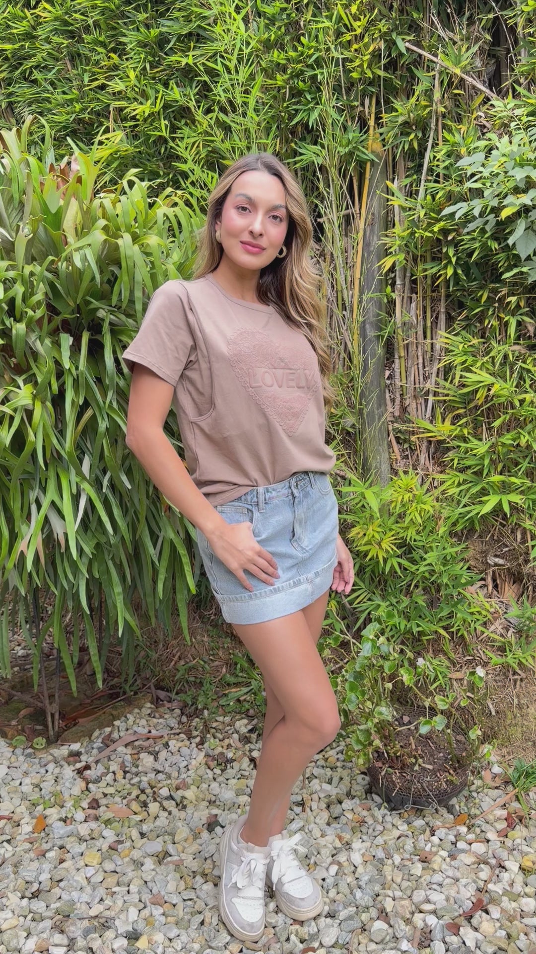 Camiseta Estampado Corazón Color Camel